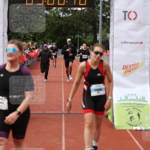 14.06.2026 - 7 Türme Triathlon Andreas Tolksdorf http://msf.ph/oto/9806572 14.06.2026 16:06:09 Ziel 1082, 1203, 1255, 1585, 1610, 1669, 1771 meine-sportfotos.de