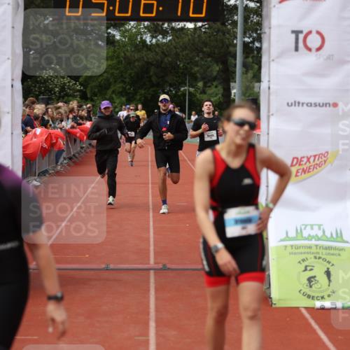 14.06.2026 - 7 Türme Triathlon Andreas Tolksdorf http://msf.ph/oto/9806574 14.06.2026 16:06:09 Ziel 1082, 1203, 1255, 1585, 1610, 1669, 1771 meine-sportfotos.de
