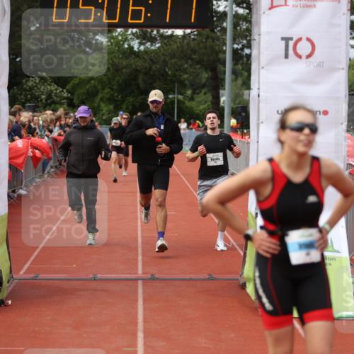 14.06.2026 - 7 Türme Triathlon Andreas Tolksdorf http://msf.ph/oto/9806576 14.06.2026 16:06:10 Ziel 1082, 1203, 1255, 1585, 1610, 1669, 1771 meine-sportfotos.de