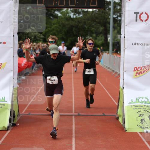 14.06.2026 - 7 Türme Triathlon Andreas Tolksdorf http://msf.ph/oto/9806582 14.06.2026 16:06:15 Ziel 1049, 1082, 1203, 1255, 1610, 1771 meine-sportfotos.de