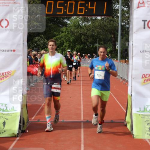 14.06.2026 - 7 Türme Triathlon Andreas Tolksdorf http://msf.ph/oto/9806615 14.06.2026 16:06:40 Ziel 736, 1050, 1066, 1274, 1442, 1521, 1551, 1785 meine-sportfotos.de