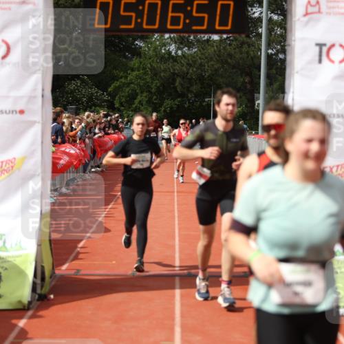 14.06.2026 - 7 Türme Triathlon Andreas Tolksdorf http://msf.ph/oto/9806632 14.06.2026 16:06:49 Ziel 785, 1066, 1274, 1407, 1521, 1551, 1727, 1780 meine-sportfotos.de