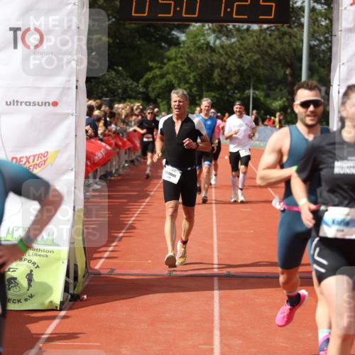 14.06.2026 - 7 Türme Triathlon Andreas Tolksdorf http://msf.ph/oto/9806672 14.06.2026 16:07:24 Ziel 771, 815, 885, 1044, 1213, 1300, 1414, 1547, 1600, 1624, 1755 meine-sportfotos.de