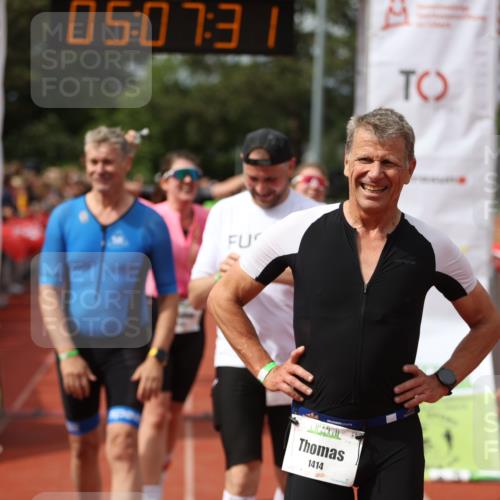 14.06.2026 - 7 Türme Triathlon Andreas Tolksdorf http://msf.ph/oto/9806684 14.06.2026 16:07:30 Ziel 771, 815, 885, 1044, 1265, 1300, 1414, 1444, 1547, 1600, 1624, 1798 meine-sportfotos.de