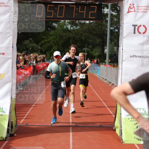 14.06.2026 - 7 Türme Triathlon Andreas Tolksdorf http://msf.ph/oto/9806697 14.06.2026 16:07:41 Ziel 1245, 1265, 1298, 1309, 1314, 1398, 1444, 1798 meine-sportfotos.de