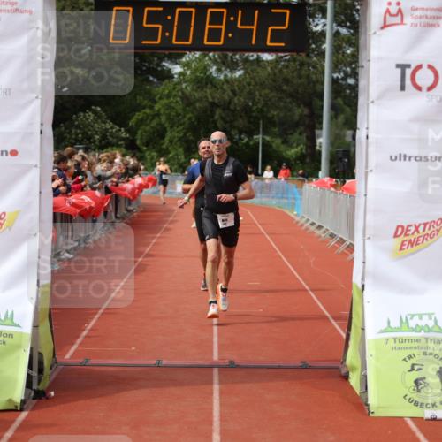 14.06.2026 - 7 Türme Triathlon Andreas Tolksdorf http://msf.ph/oto/9806739 14.06.2026 16:08:41 Ziel 1169, 1285, 1302, 1543, 1742 meine-sportfotos.de