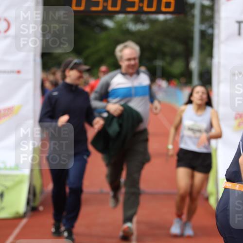 14.06.2026 - 7 Türme Triathlon Andreas Tolksdorf http://msf.ph/oto/9806774 14.06.2026 16:09:05 Ziel 788, 809, 813, 889, 1000, 1343, 1787 meine-sportfotos.de