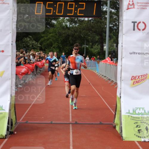14.06.2026 - 7 Türme Triathlon Andreas Tolksdorf http://msf.ph/oto/9806783 14.06.2026 16:09:20 Ziel 1215, 1371, 1432, 1474, 1574 meine-sportfotos.de