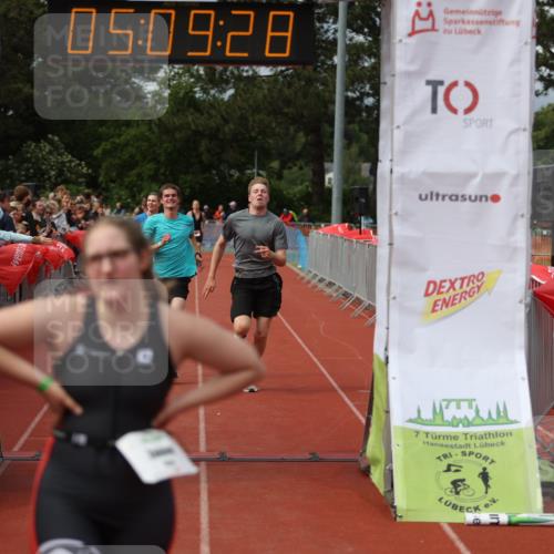 14.06.2026 - 7 Türme Triathlon Andreas Tolksdorf http://msf.ph/oto/9806796 14.06.2026 16:09:27 Ziel 1215, 1295, 1371, 1409, 1432, 1467, 1474, 1574 meine-sportfotos.de