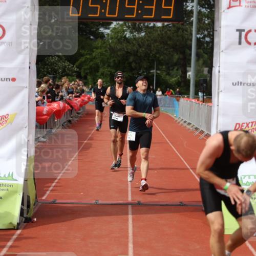 14.06.2026 - 7 Türme Triathlon Andreas Tolksdorf http://msf.ph/oto/9806808 14.06.2026 16:09:37 Ziel 804, 1209, 1241, 1295, 1373, 1409, 1412, 1467 meine-sportfotos.de