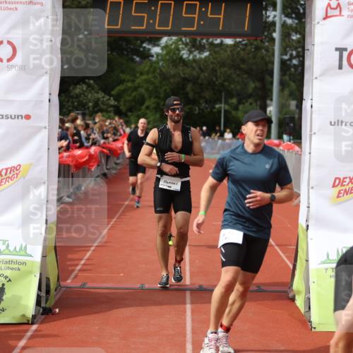 14.06.2026 - 7 Türme Triathlon Andreas Tolksdorf http://msf.ph/oto/9806811 14.06.2026 16:09:39 Ziel 804, 1209, 1241, 1373, 1412, 1467 meine-sportfotos.de