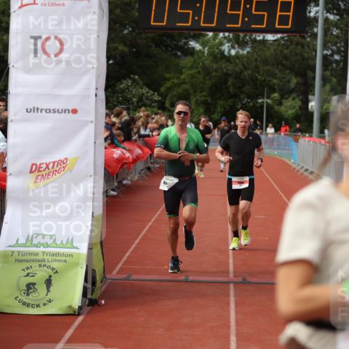 14.06.2026 - 7 Türme Triathlon Andreas Tolksdorf http://msf.ph/oto/9806827 14.06.2026 16:09:57 Ziel 641, 700, 708, 1279, 1428, 1537 meine-sportfotos.de