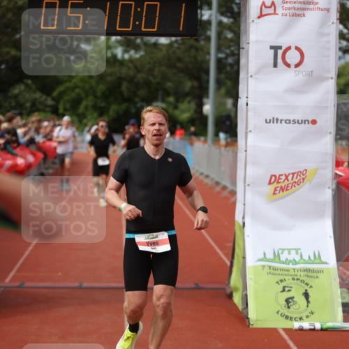 14.06.2026 - 7 Türme Triathlon Andreas Tolksdorf http://msf.ph/oto/9806834 14.06.2026 16:10:00 Ziel 641, 700, 708, 1279, 1428, 1537 meine-sportfotos.de
