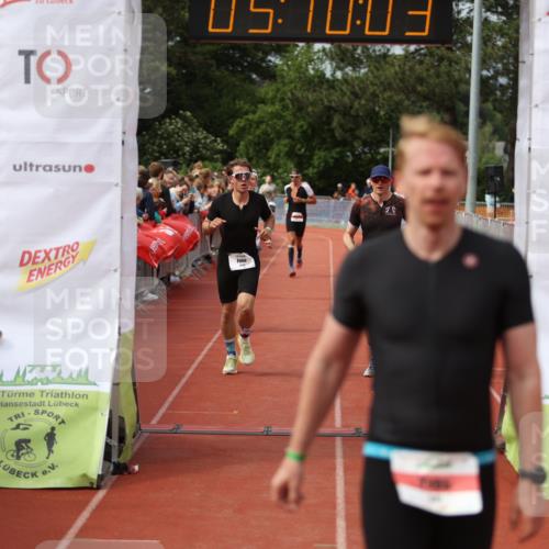 14.06.2026 - 7 Türme Triathlon Andreas Tolksdorf http://msf.ph/oto/9806838 14.06.2026 16:10:02 Ziel 637, 641, 700, 708, 1279, 1428, 1537 meine-sportfotos.de