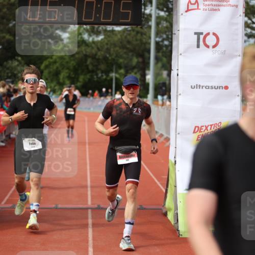 14.06.2026 - 7 Türme Triathlon Andreas Tolksdorf http://msf.ph/oto/9806841 14.06.2026 16:10:04 Ziel 637, 641, 700, 708, 1279, 1428, 1537 meine-sportfotos.de