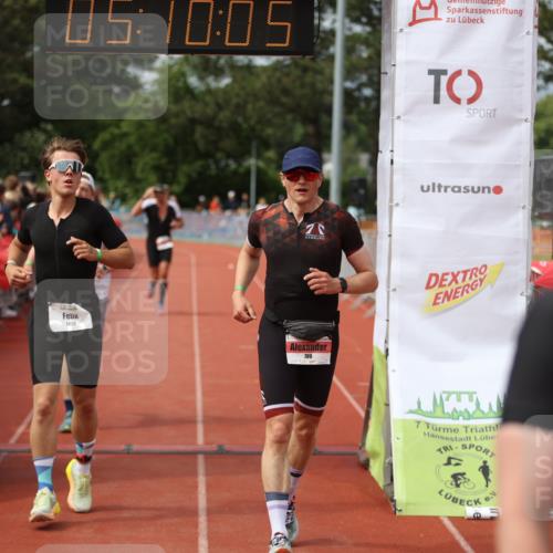 14.06.2026 - 7 Türme Triathlon Andreas Tolksdorf http://msf.ph/oto/9806842 14.06.2026 16:10:04 Ziel 637, 641, 700, 708, 1279, 1428, 1537 meine-sportfotos.de