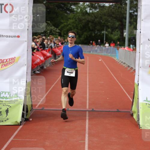 14.06.2026 - 7 Türme Triathlon Andreas Tolksdorf http://msf.ph/oto/9806860 14.06.2026 16:10:23 Ziel 1307 meine-sportfotos.de
