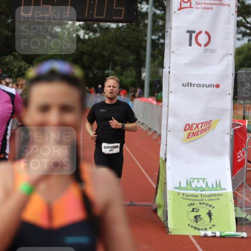 14.06.2026 - 7 Türme Triathlon Andreas Tolksdorf http://msf.ph/oto/9806890 14.06.2026 16:11:03 Ziel 615, 754, 1083, 1227, 1431, 1654 meine-sportfotos.de