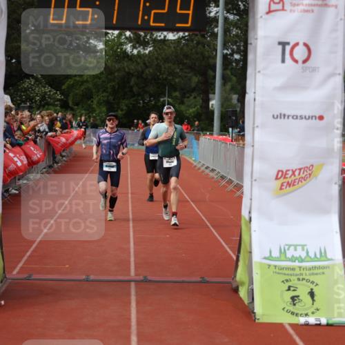 14.06.2026 - 7 Türme Triathlon Andreas Tolksdorf http://msf.ph/oto/9806907 14.06.2026 16:11:27 Ziel 1015, 1223, 1365, 1429, 1473, 1696 meine-sportfotos.de