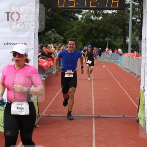 14.06.2026 - 7 Türme Triathlon Andreas Tolksdorf http://msf.ph/oto/9806969 14.06.2026 16:12:16 Ziel 636, 683, 729, 968, 1216, 1455, 1631, 1772 meine-sportfotos.de