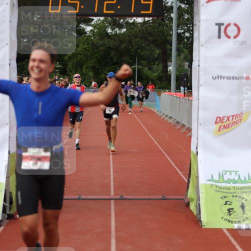14.06.2026 - 7 Türme Triathlon Andreas Tolksdorf http://msf.ph/oto/9806971 14.06.2026 16:12:18 Ziel 683, 729, 968, 1216, 1455, 1631, 1772 meine-sportfotos.de