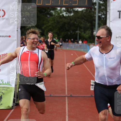 14.06.2026 - 7 Türme Triathlon Andreas Tolksdorf http://msf.ph/oto/9806989 14.06.2026 16:12:35 Ziel 1399, 1403, 1427, 1502 meine-sportfotos.de