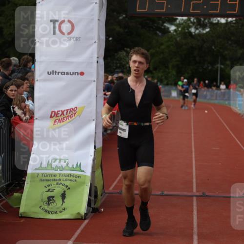 14.06.2026 - 7 Türme Triathlon Andreas Tolksdorf http://msf.ph/oto/9806992 14.06.2026 16:12:37 Ziel 1399, 1403, 1427 meine-sportfotos.de