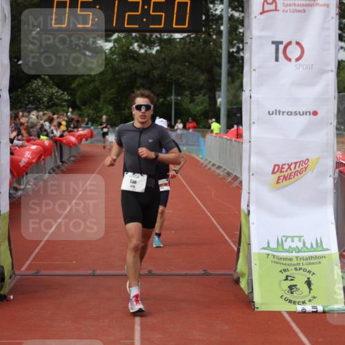 14.06.2026 - 7 Türme Triathlon Andreas Tolksdorf http://msf.ph/oto/9806998 14.06.2026 16:12:48 Ziel 660, 1201, 1318 meine-sportfotos.de