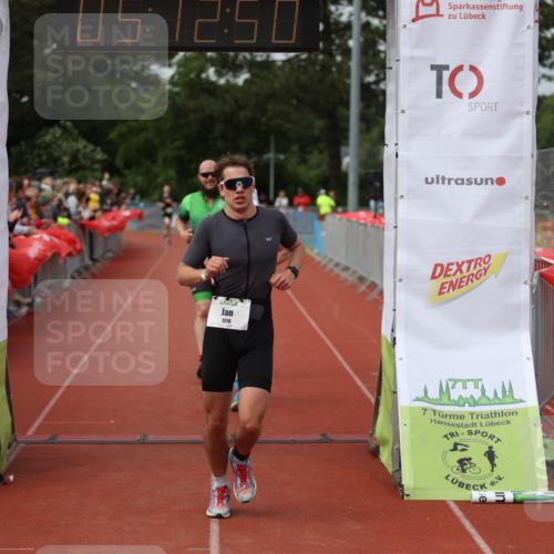 14.06.2026 - 7 Türme Triathlon Andreas Tolksdorf http://msf.ph/oto/9806999 14.06.2026 16:12:48 Ziel 660, 1201, 1318 meine-sportfotos.de