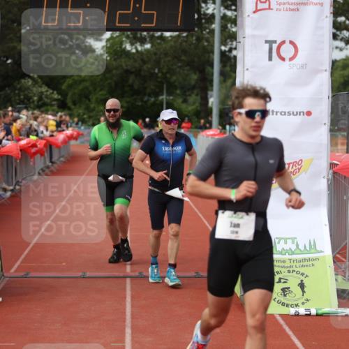 14.06.2026 - 7 Türme Triathlon Andreas Tolksdorf http://msf.ph/oto/9807000 14.06.2026 16:12:49 Ziel 660, 1201, 1318 meine-sportfotos.de