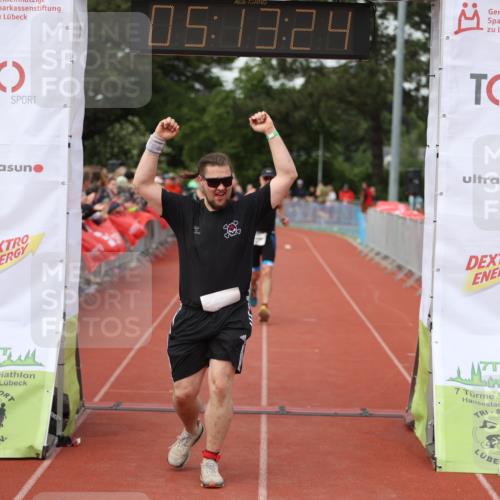 14.06.2026 - 7 Türme Triathlon Andreas Tolksdorf http://msf.ph/oto/9807034 14.06.2026 16:13:22 Ziel 692, 1208, 1243, 1264, 1272, 1347, 1391, 1445 meine-sportfotos.de