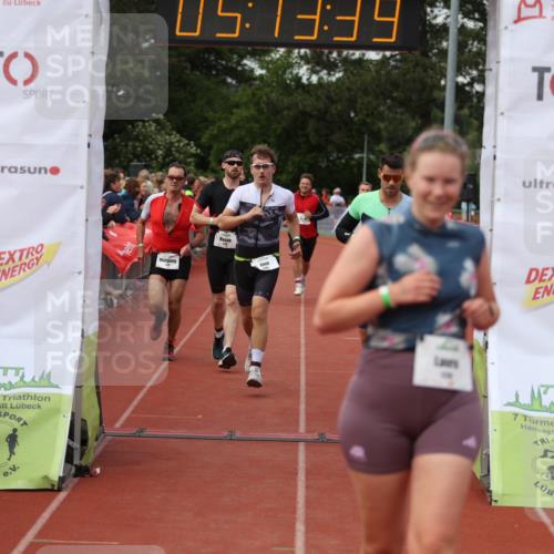 14.06.2026 - 7 Türme Triathlon Andreas Tolksdorf http://msf.ph/oto/9807057 14.06.2026 16:13:37 Ziel 705, 1272, 1276, 1374, 1393, 1413, 1468, 1479, 1729, 1776 meine-sportfotos.de