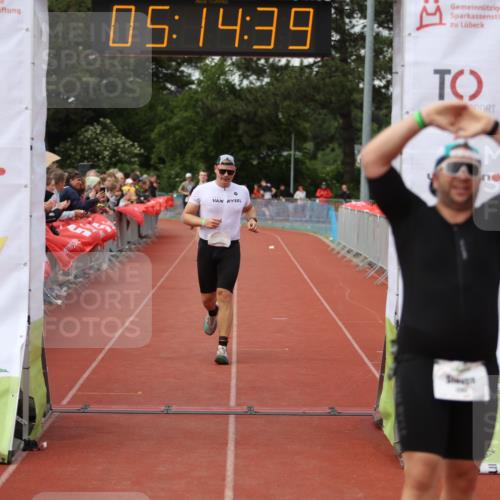 14.06.2026 - 7 Türme Triathlon Andreas Tolksdorf http://msf.ph/oto/9807114 14.06.2026 16:14:37 Ziel 621, 712, 1202, 1252, 1411 meine-sportfotos.de