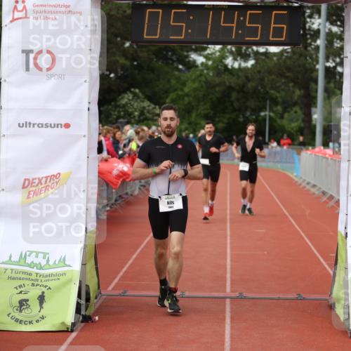 14.06.2026 - 7 Türme Triathlon Andreas Tolksdorf http://msf.ph/oto/9807129 14.06.2026 16:14:55 Ziel 1271, 1351, 1389, 1404 meine-sportfotos.de