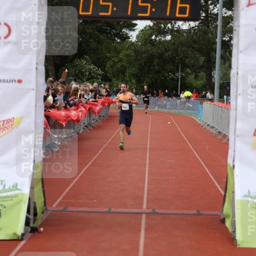 14.06.2026 - 7 Türme Triathlon Andreas Tolksdorf http://msf.ph/oto/9807140 14.06.2026 16:15:15 Ziel 1259, 1436 meine-sportfotos.de
