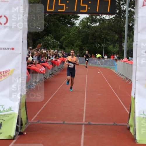 14.06.2026 - 7 Türme Triathlon Andreas Tolksdorf http://msf.ph/oto/9807142 14.06.2026 16:15:15 Ziel 1259, 1436 meine-sportfotos.de