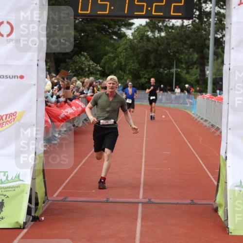 14.06.2026 - 7 Türme Triathlon Andreas Tolksdorf http://msf.ph/oto/9807150 14.06.2026 16:15:20 Ziel 1187, 1259, 1436, 1451 meine-sportfotos.de