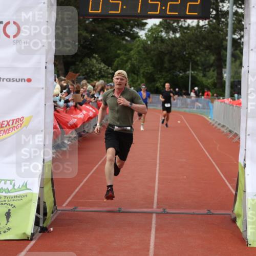 14.06.2026 - 7 Türme Triathlon Andreas Tolksdorf http://msf.ph/oto/9807151 14.06.2026 16:15:21 Ziel 1187, 1259, 1436, 1451 meine-sportfotos.de