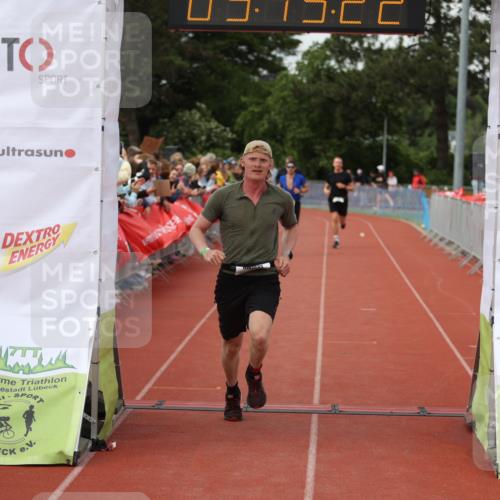 14.06.2026 - 7 Türme Triathlon Andreas Tolksdorf http://msf.ph/oto/9807152 14.06.2026 16:15:21 Ziel 1187, 1259, 1436, 1451 meine-sportfotos.de