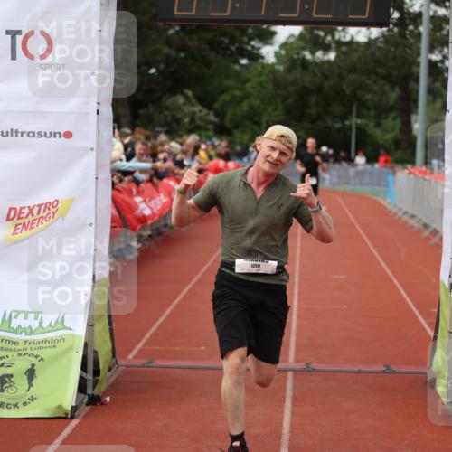 14.06.2026 - 7 Türme Triathlon Andreas Tolksdorf http://msf.ph/oto/9807154 14.06.2026 16:15:21 Ziel 1187, 1259, 1436, 1451 meine-sportfotos.de