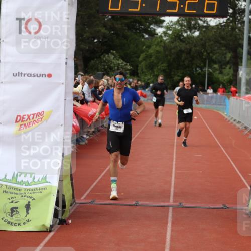 14.06.2026 - 7 Türme Triathlon Andreas Tolksdorf http://msf.ph/oto/9807155 14.06.2026 16:15:24 Ziel 1187, 1259, 1299, 1436, 1451 meine-sportfotos.de