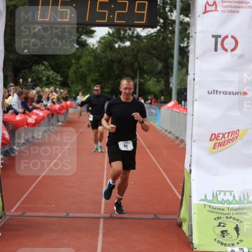 14.06.2026 - 7 Türme Triathlon Andreas Tolksdorf http://msf.ph/oto/9807159 14.06.2026 16:15:27 Ziel 1002, 1187, 1259, 1299, 1451 meine-sportfotos.de