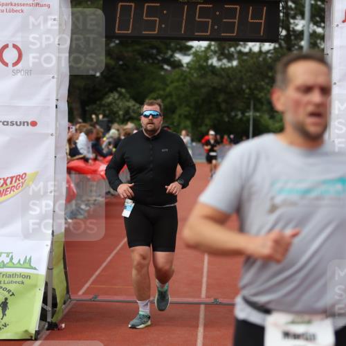 14.06.2026 - 7 Türme Triathlon Andreas Tolksdorf http://msf.ph/oto/9807167 14.06.2026 16:15:33 Ziel 1002, 1187, 1282, 1299, 1305, 1406, 1451 meine-sportfotos.de