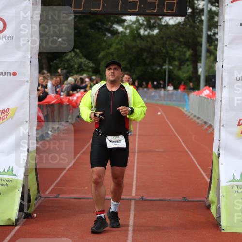 14.06.2026 - 7 Türme Triathlon Andreas Tolksdorf http://msf.ph/oto/9807170 14.06.2026 16:15:37 Ziel 1002, 1282, 1299, 1305, 1406, 1666 meine-sportfotos.de