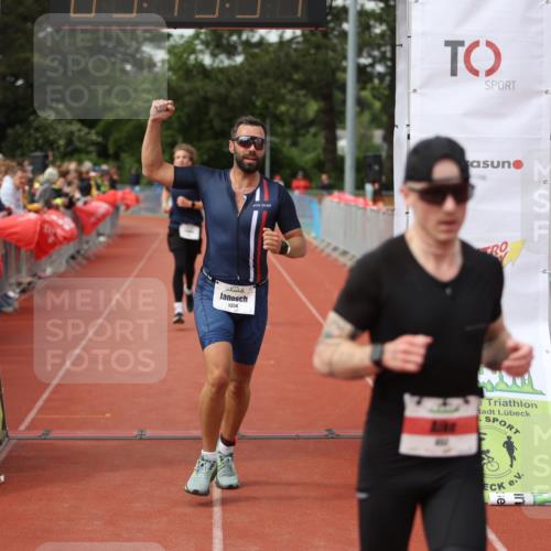 14.06.2026 - 7 Türme Triathlon Andreas Tolksdorf http://msf.ph/oto/9807185 14.06.2026 16:15:50 Ziel 652, 1354, 1380, 1666 meine-sportfotos.de