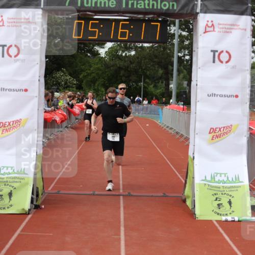14.06.2026 - 7 Türme Triathlon Andreas Tolksdorf http://msf.ph/oto/9807213 14.06.2026 16:16:16 Ziel 1236, 1283, 1385, 1461, 1732 meine-sportfotos.de