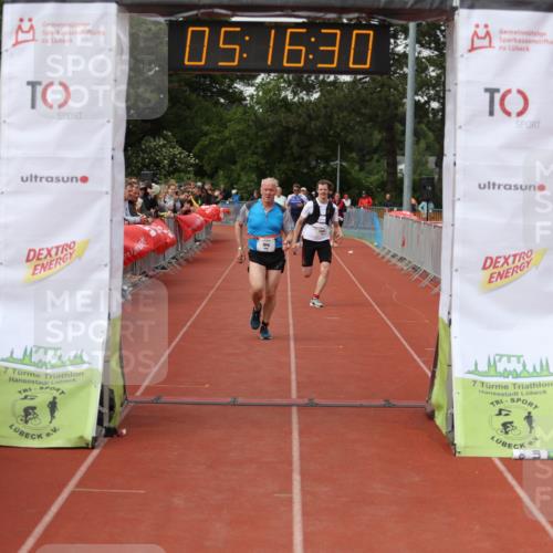 14.06.2026 - 7 Türme Triathlon Andreas Tolksdorf http://msf.ph/oto/9807230 14.06.2026 16:16:29 Ziel 1327, 1408, 1732 meine-sportfotos.de