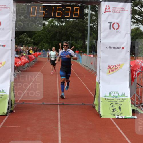 14.06.2026 - 7 Türme Triathlon Andreas Tolksdorf http://msf.ph/oto/9807241 14.06.2026 16:16:37 Ziel 1327, 1333, 1408, 1637, 1706, 1753 meine-sportfotos.de