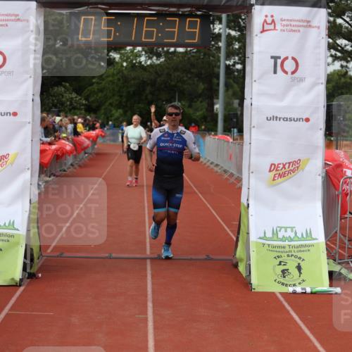 14.06.2026 - 7 Türme Triathlon Andreas Tolksdorf http://msf.ph/oto/9807243 14.06.2026 16:16:37 Ziel 1327, 1333, 1408, 1637, 1706, 1753 meine-sportfotos.de