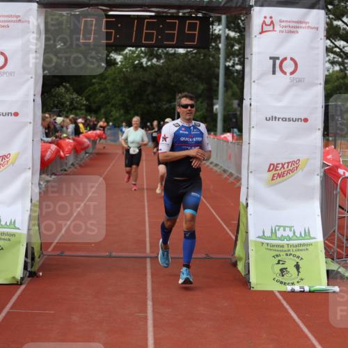 14.06.2026 - 7 Türme Triathlon Andreas Tolksdorf http://msf.ph/oto/9807245 14.06.2026 16:16:38 Ziel 1327, 1333, 1408, 1637, 1706, 1753 meine-sportfotos.de